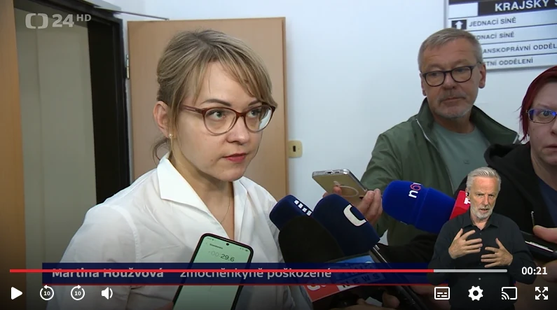 Náhled vyjádření Martiny Houžvové pro ČT24 u soudu v kauze Siřem, kde zastupovala poškozenou